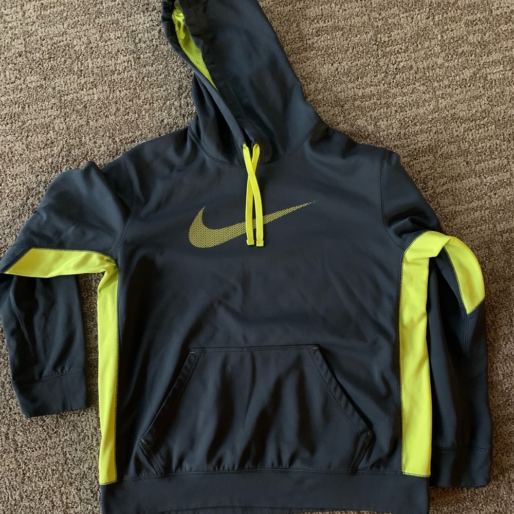 Nike Therma-Fit hoodie